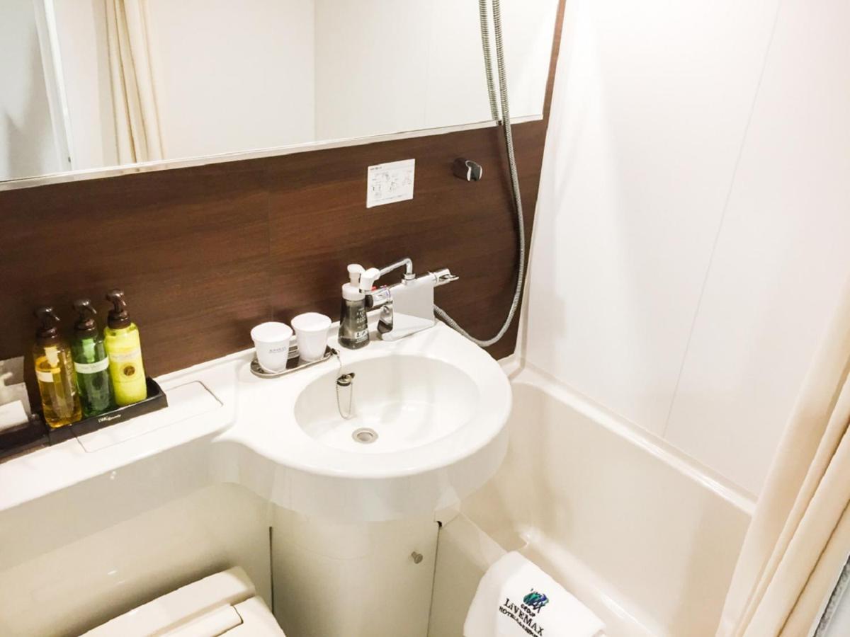 Hotel Livemax Yokkaichi Ekimae Exteriör bild